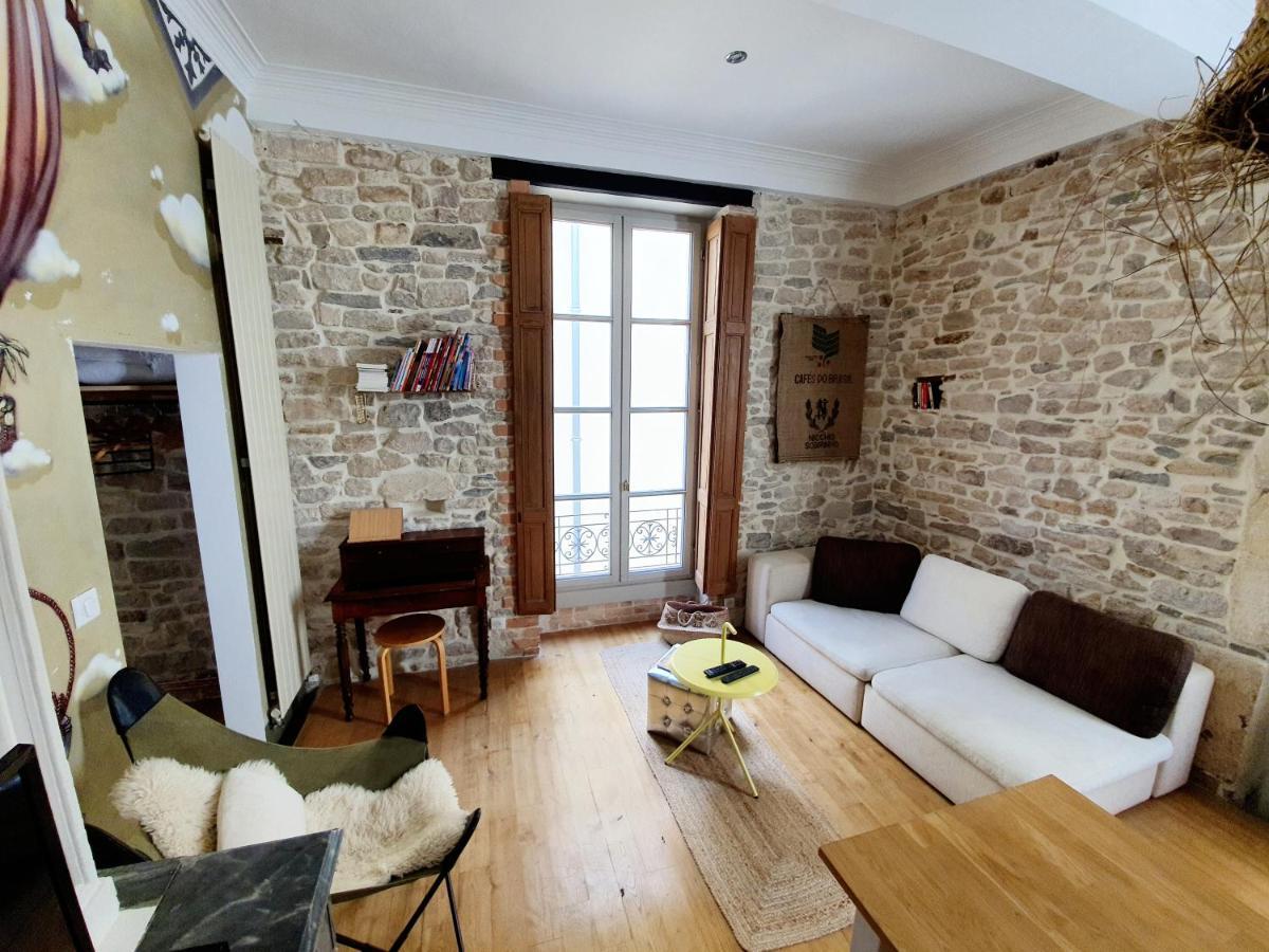 Palmiers Et Crocos Du Vieux Nimes Apartment ภายนอก รูปภาพ